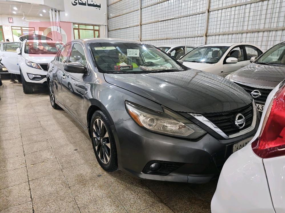 نيسان ألتيما